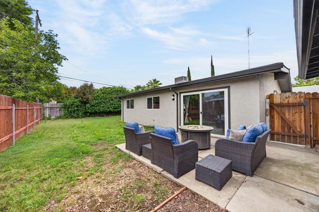 3637 Floral Dr, North Highlands, CA 95660
