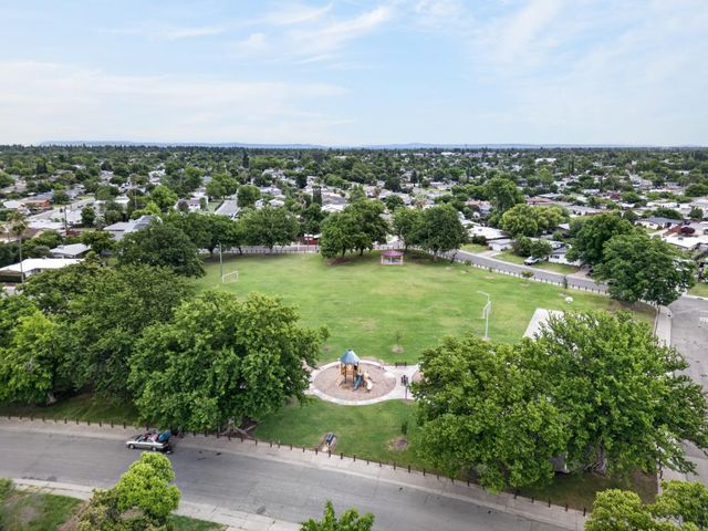 3637 Floral Dr, North Highlands, CA 95660