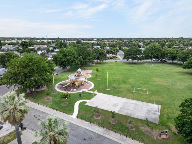 3637 Floral Dr, North Highlands, CA 95660