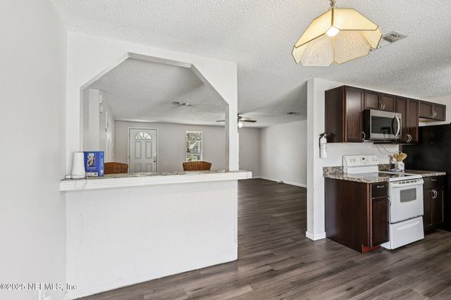 1490 SEKANI Court, Orange Park, FL 32065