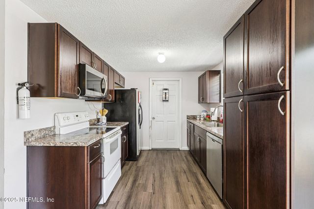 1490 SEKANI Court, Orange Park, FL 32065