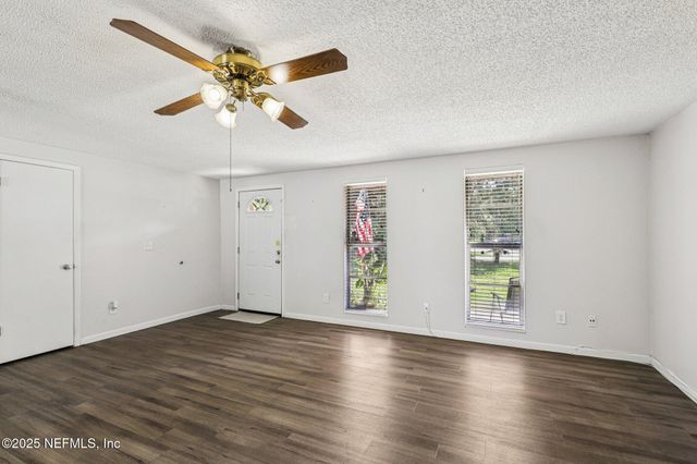 1490 SEKANI Court, Orange Park, FL 32065