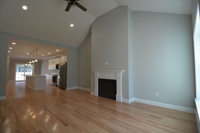 1 Depot Street Ext 4, Townsend, MA 01469