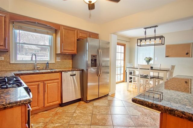 6030 Belmont Road, Downers Grove, IL 60516