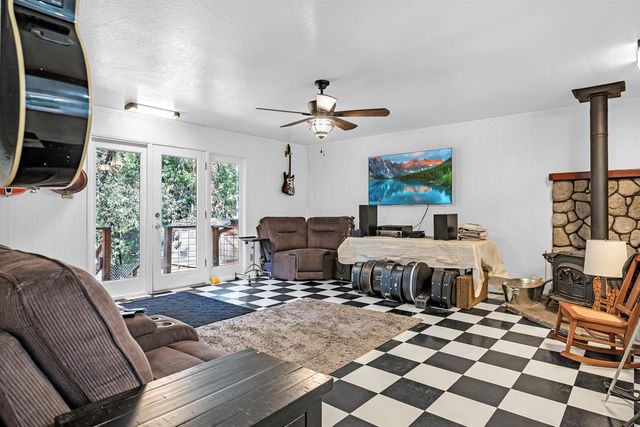 19475 Murphy Rd, Pine Grove, CA 95665