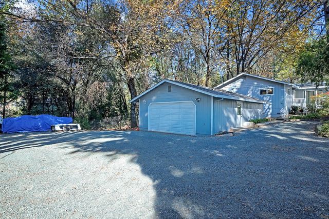 19475 Murphy Rd, Pine Grove, CA 95665