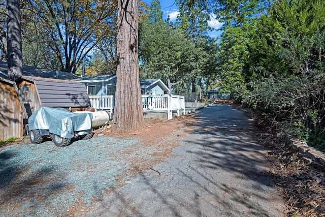 19475 Murphy Rd, Pine Grove, CA 95665