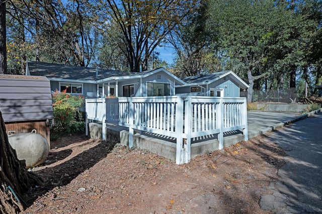 19475 Murphy Rd, Pine Grove, CA 95665