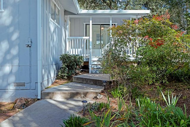 19475 Murphy Rd, Pine Grove, CA 95665