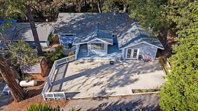 19475 Murphy Rd, Pine Grove, CA 95665