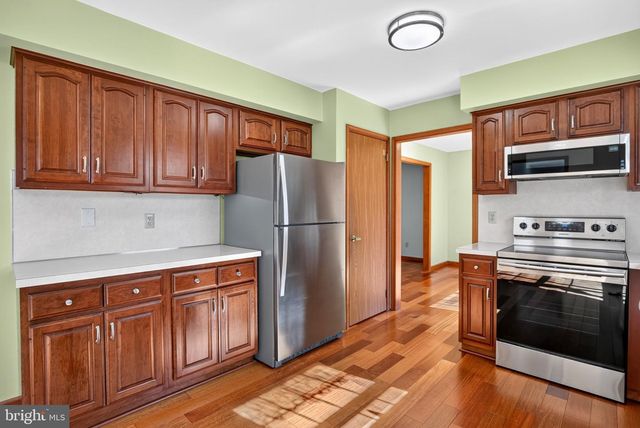 22 STONE EDGE RD, Sellersville, PA 18960