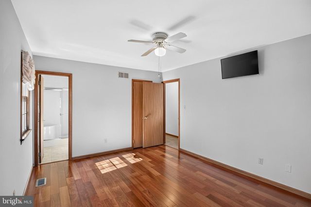 22 STONE EDGE RD, Sellersville, PA 18960