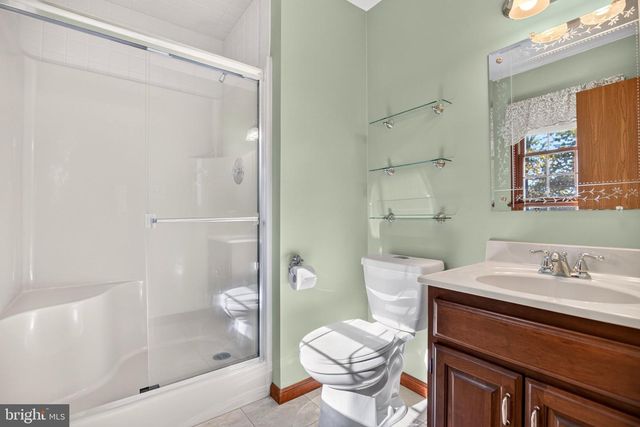 22 STONE EDGE RD, Sellersville, PA 18960