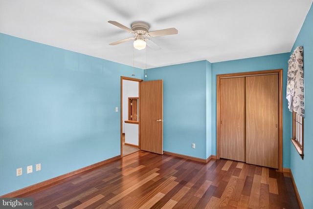 22 STONE EDGE RD, Sellersville, PA 18960