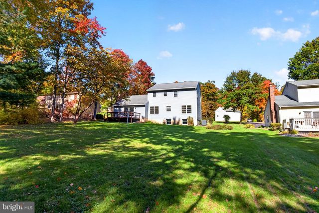 22 STONE EDGE RD, Sellersville, PA 18960
