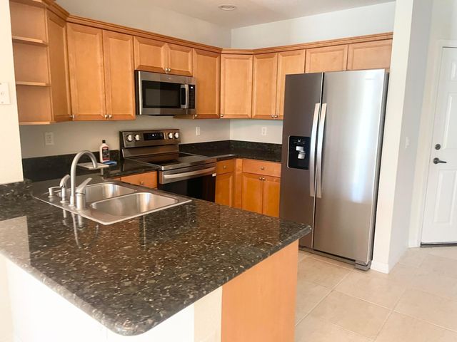 902 S Federal Highway 6, Lake Worth Beach, FL 33460