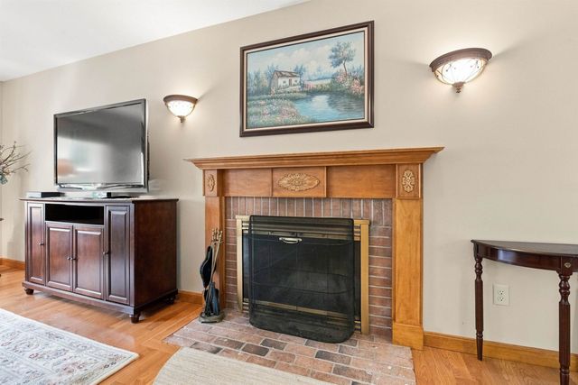 8 Hollow Road, Bow, NH 03304