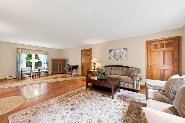8 Hollow Road, Bow, NH 03304