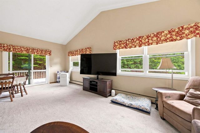 8 Hollow Road, Bow, NH 03304