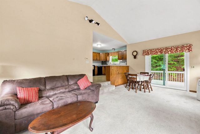 8 Hollow Road, Bow, NH 03304