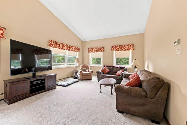 8 Hollow Road, Bow, NH 03304