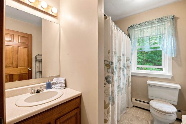 8 Hollow Road, Bow, NH 03304
