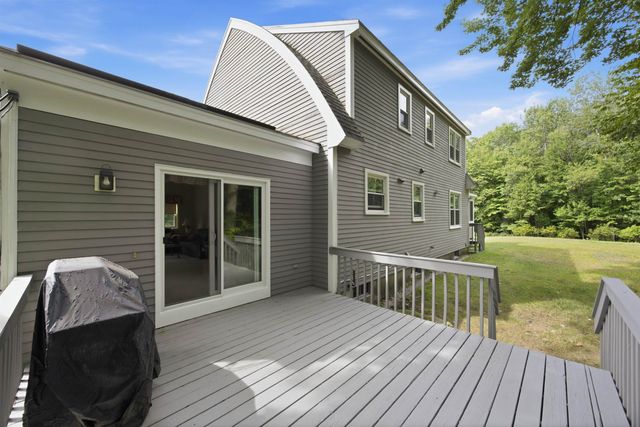 8 Hollow Road, Bow, NH 03304