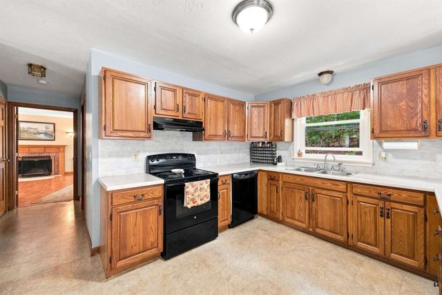 8 Hollow Road, Bow, NH 03304