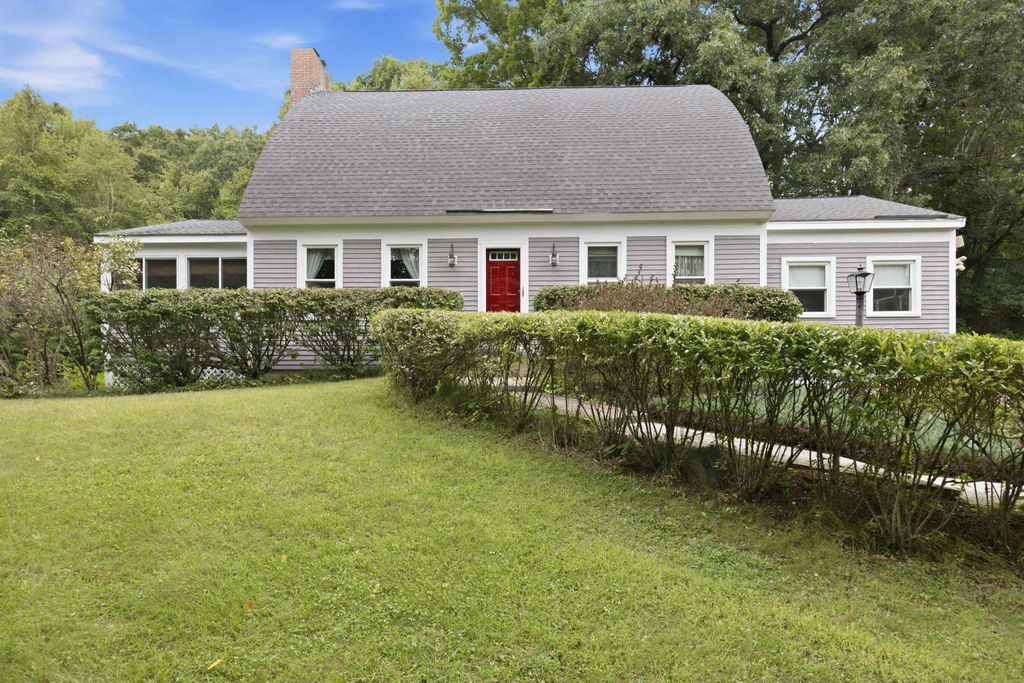 8 Hollow Road, Bow, NH 03304