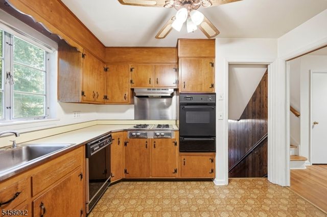 472 Cedar Hill Ave, Wyckoff Twp., NJ 07481