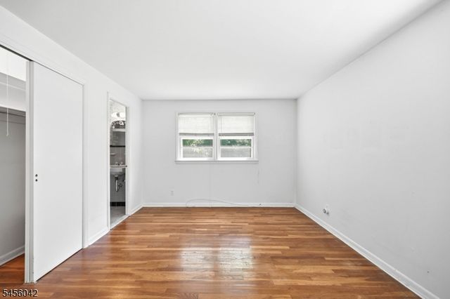 472 Cedar Hill Ave, Wyckoff Twp., NJ 07481