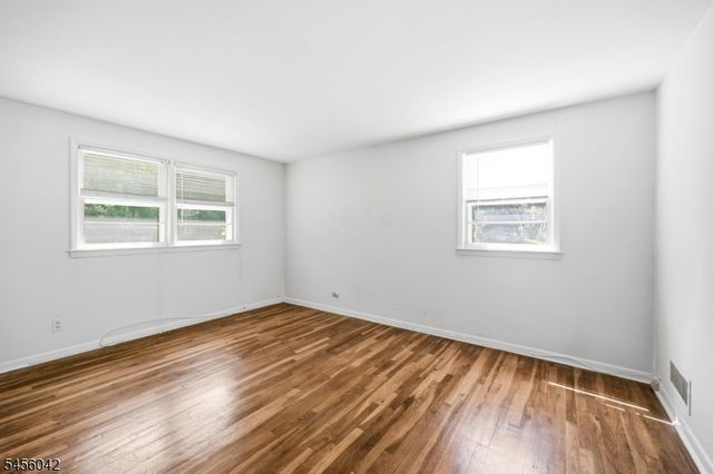 472 Cedar Hill Ave, Wyckoff Twp., NJ 07481