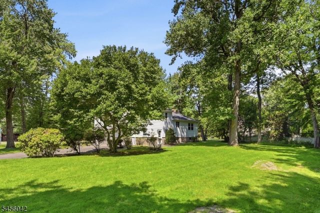 472 Cedar Hill Ave, Wyckoff Twp., NJ 07481