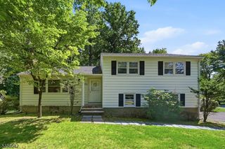 472 Cedar Hill Ave, Wyckoff Twp., NJ 07481