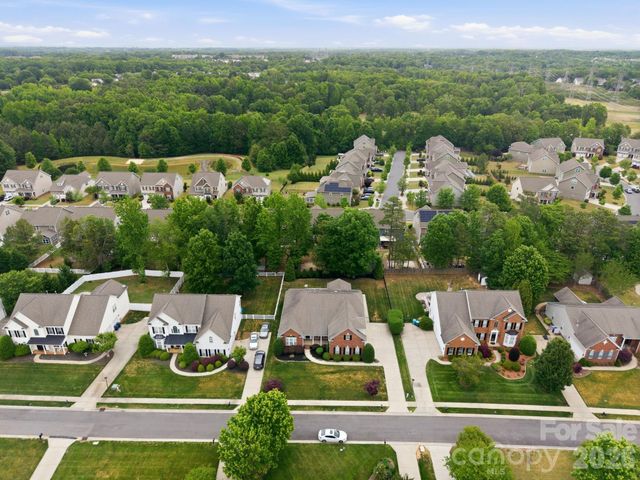 1113 Butterburr Drive, Matthews, NC 28104