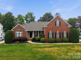 1113 Butterburr Drive, Matthews, NC 28104
