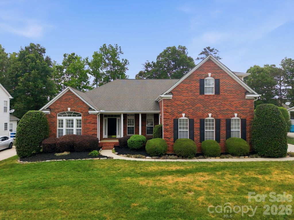 1113 Butterburr Drive, Matthews, NC 28104