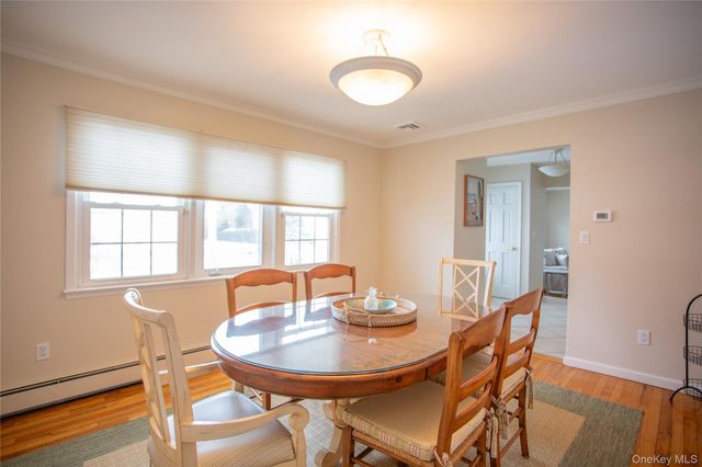 9 Kensington Street, Lido Beach, NY 11561