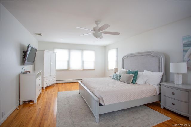 9 Kensington Street, Lido Beach, NY 11561
