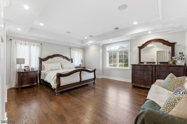 281 Beaufort Ave, Livingston Twp., NJ 07039