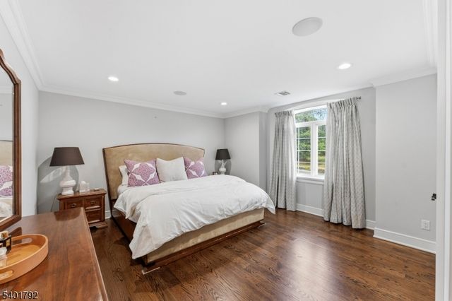 281 Beaufort Ave, Livingston Twp., NJ 07039