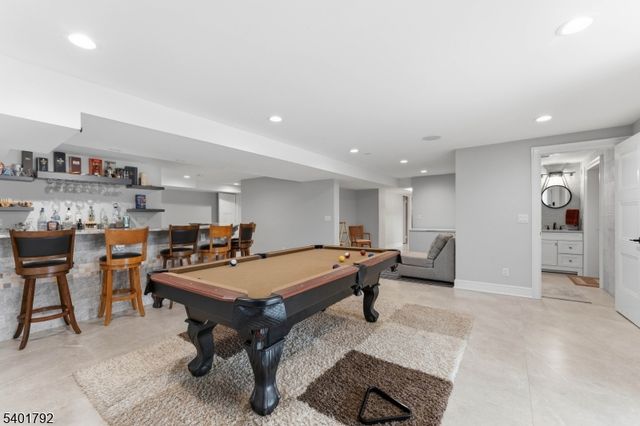 281 Beaufort Ave, Livingston Twp., NJ 07039