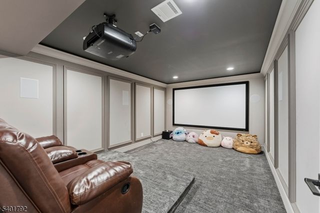 281 Beaufort Ave, Livingston Twp., NJ 07039