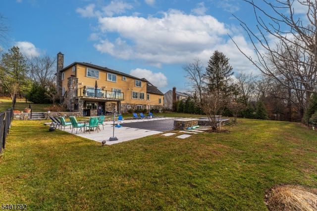 281 Beaufort Ave, Livingston Twp., NJ 07039