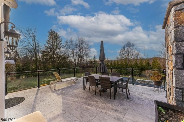 281 Beaufort Ave, Livingston Twp., NJ 07039