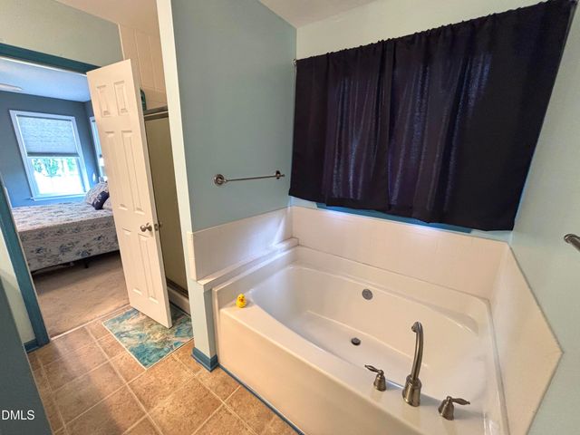 114 Hooks Glenn Drive, Kenly, NC 27542