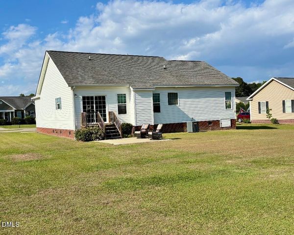 114 Hooks Glenn Drive, Kenly, NC 27542