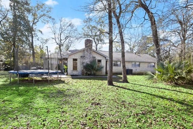 910 Brook Forest Court, Conroe, TX 77385