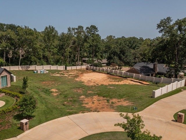 2736 Old Bullard Road, Tyler, TX 75701