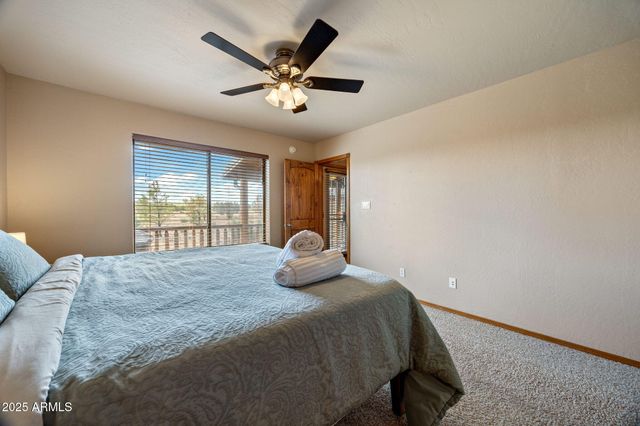 2670 Lodge Loop, Overgaard, AZ 85933